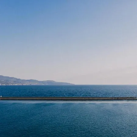 شقة Sneak Peek, A Kalamatastay Property كالاماتا